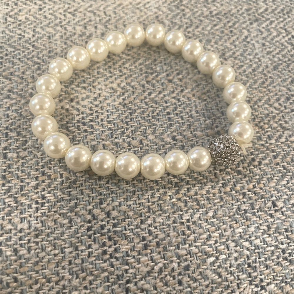 Fake Pearl bracelet 